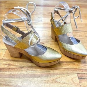 Free People gold clogs. Great condition.